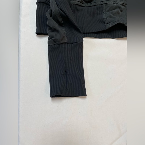 Lululemon reversible jacket - Picture 4 of 6